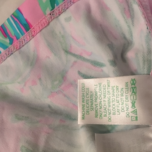 Lilly Pulitzer Palm Tree CowlneckMask Top Size L - Picture 14 of 14